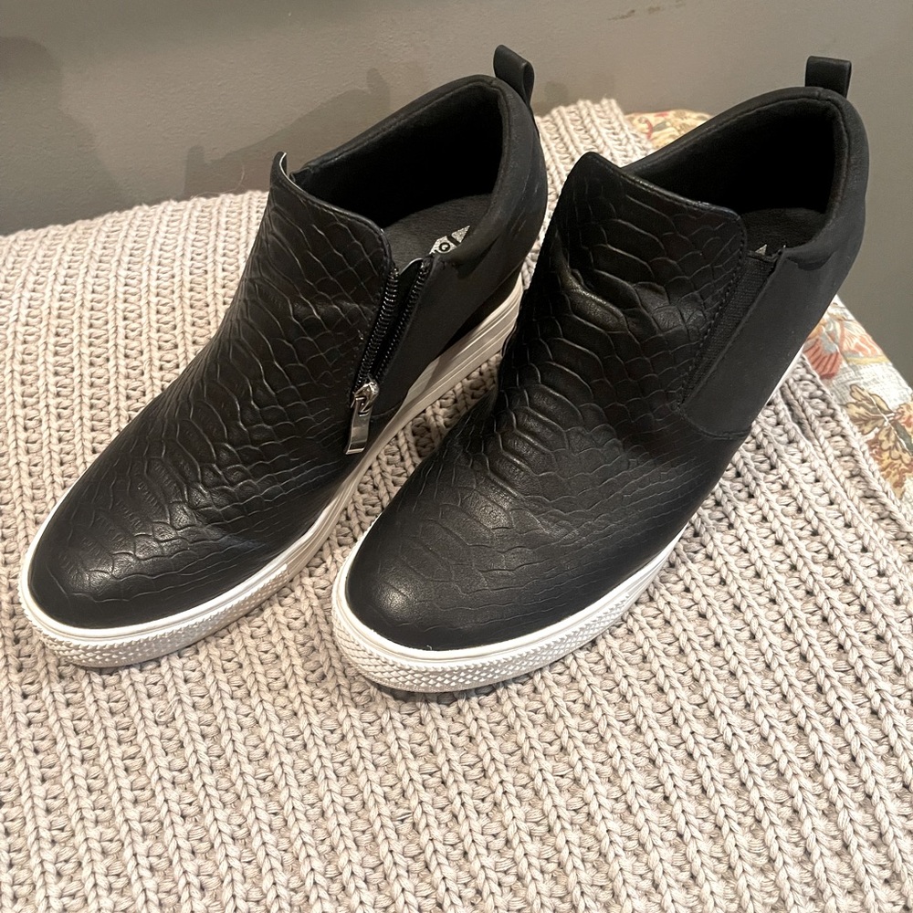 Wedge Shoe